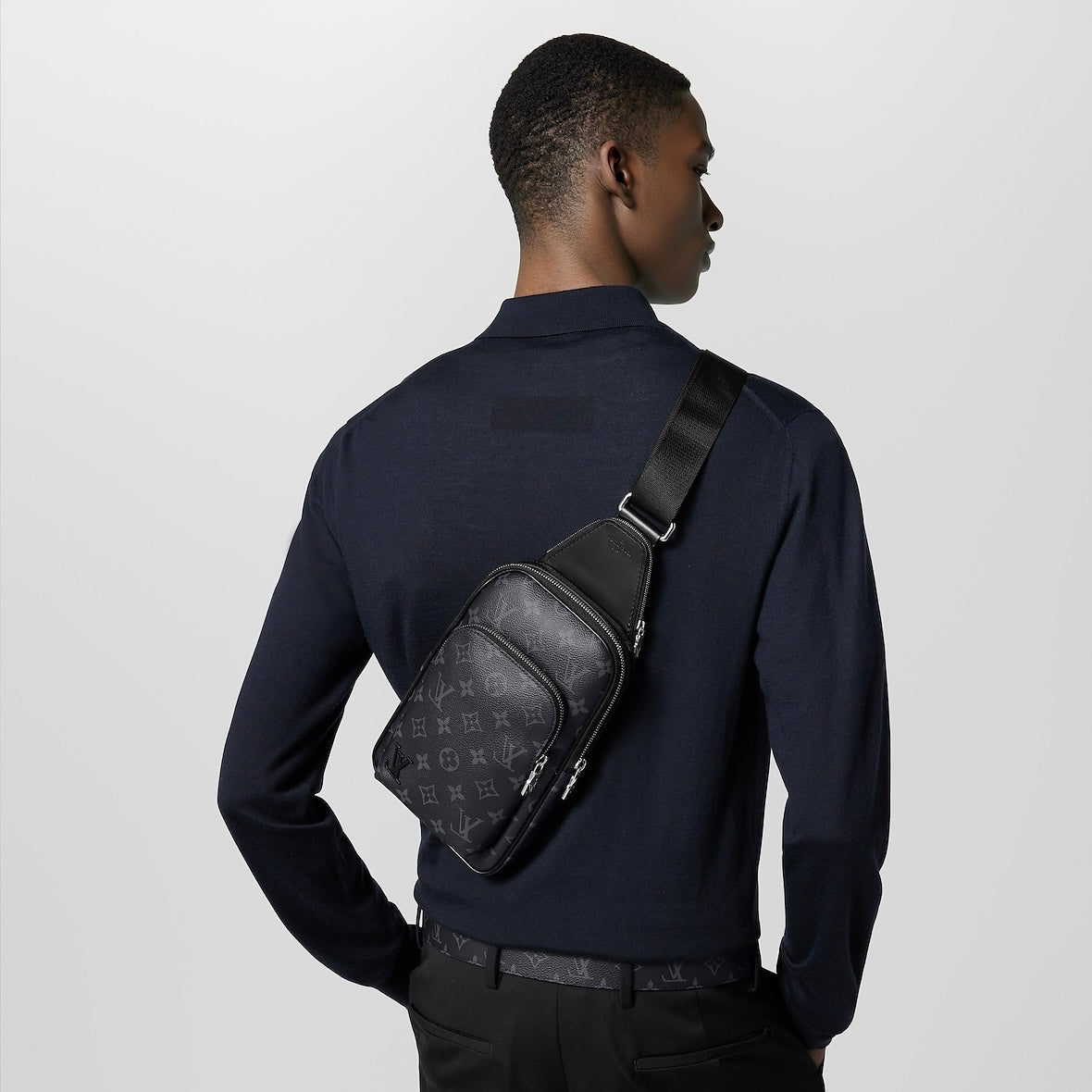 L\VSac Bandoulière Monogramme Noir – Design Compact et Moderne